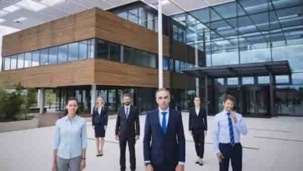 GCC faces up to 30,000 layoffs as AI reshapes hiring strategies
