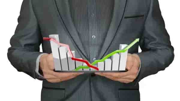3 private banks with 20%+ loan growth valued at half of HDFC Bank