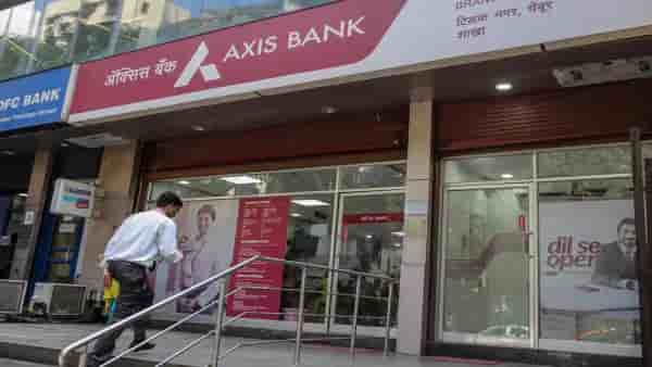 Sanjeev Moghe of Axis Bank set to become CEO of Bajaj Auto Credit: Sources