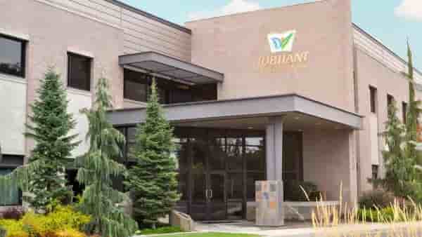 Quant MF offloads Jubilant Pharmova shares worth ₹100 crore; stock slips 2%