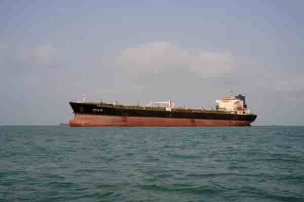 Oil prices climb for second week as U.S. pledges tougher stance on Iran