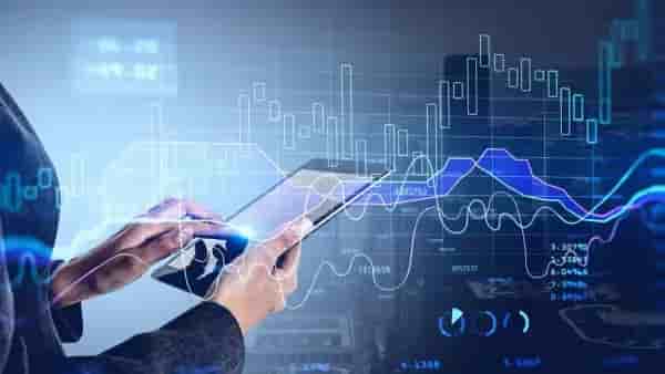 2 top stocks driving India's factory surge with ₹12,000 cr orders, 30%+ ROCE