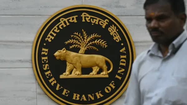 India to hike interest rates in June, forecasts Standard Chartered