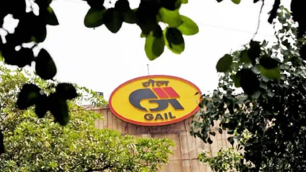 GAIL shares rise 5% despite Q4 profit drop and EBITDA miss